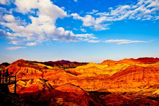 甘肃小巷中的绝美特色小店